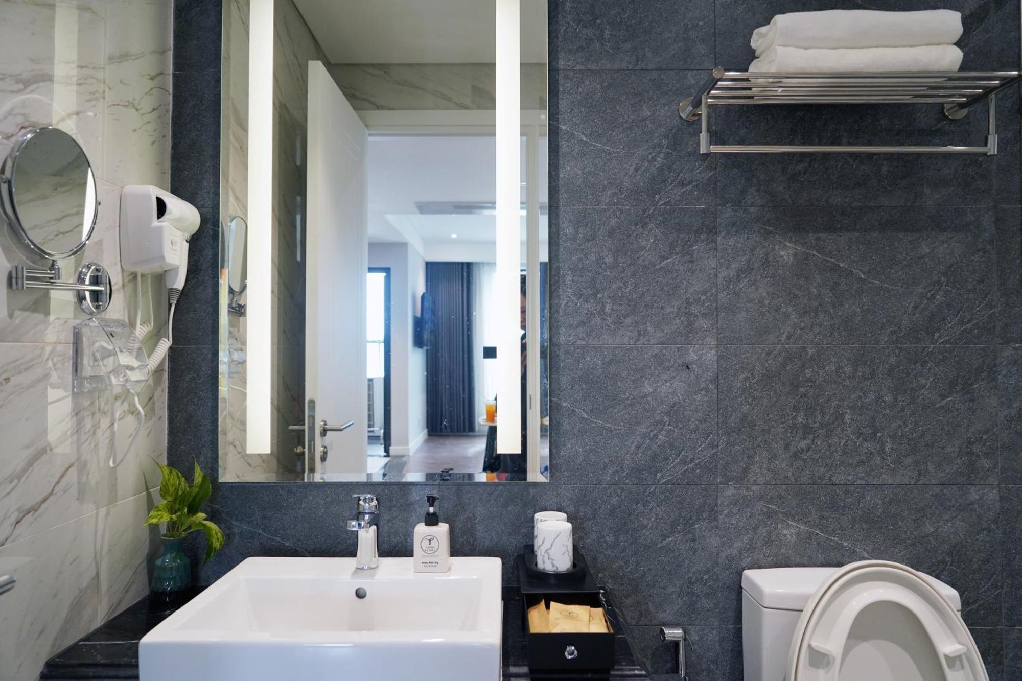 Armin Homes Altara Residences Куинён Экстерьер фото