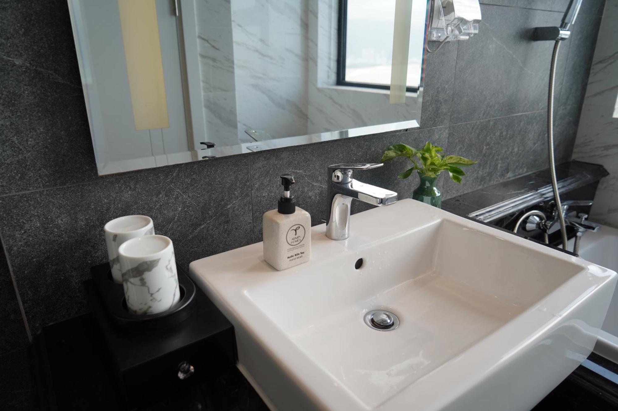 Armin Homes Altara Residences Куинён Экстерьер фото